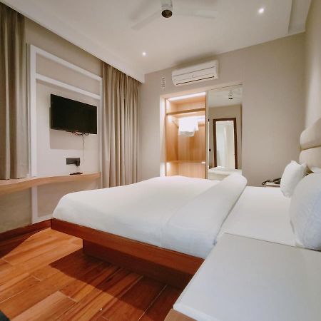 Aura Rooms Дехрадун Екстериор снимка