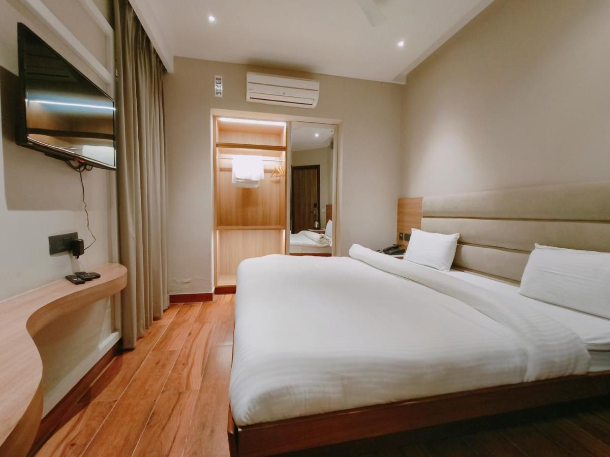 Aura Rooms Дехрадун Екстериор снимка