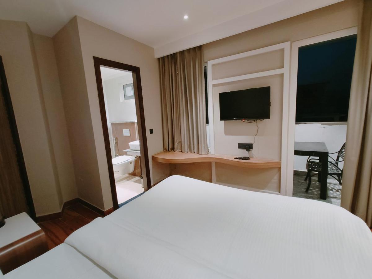 Aura Rooms Дехрадун Екстериор снимка