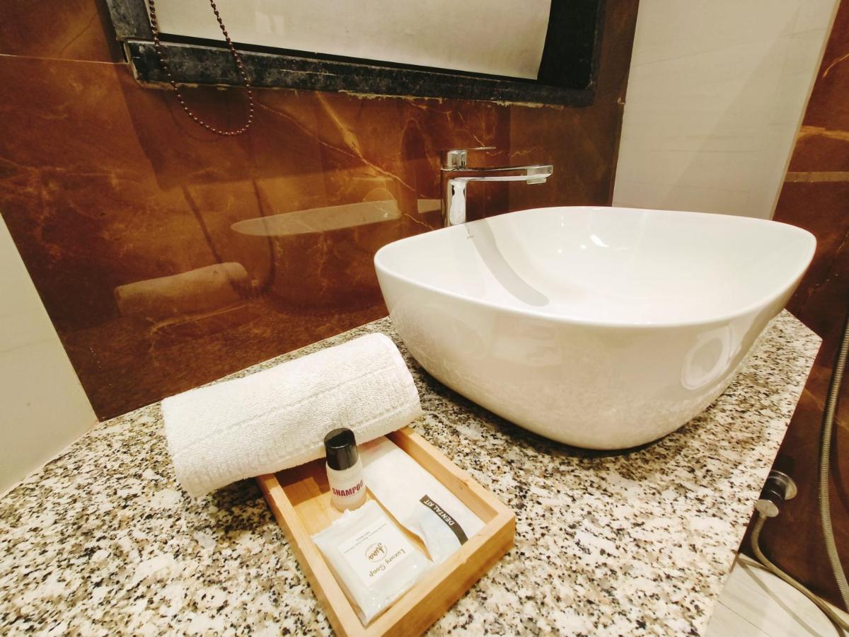 Aura Rooms Дехрадун Екстериор снимка
