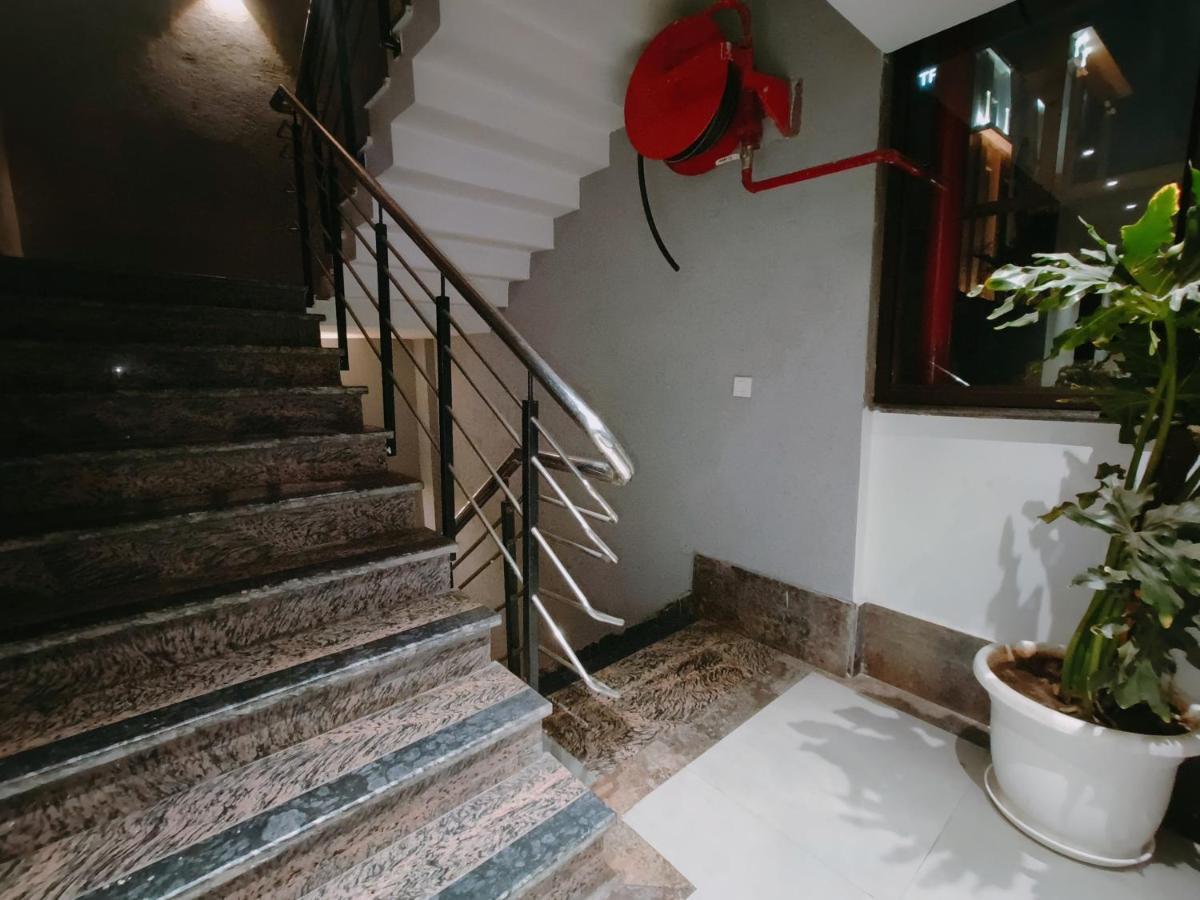 Aura Rooms Дехрадун Екстериор снимка
